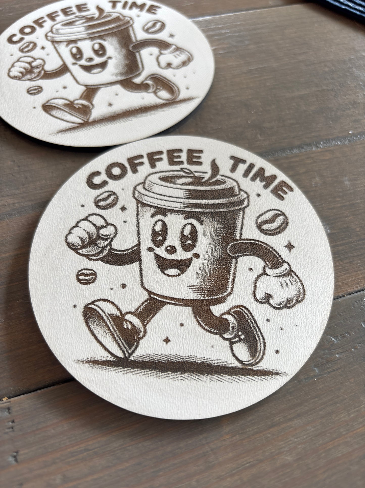 ☕ Coffee Time – Graverade & Laserskurna Underlägg i Trä - 4st