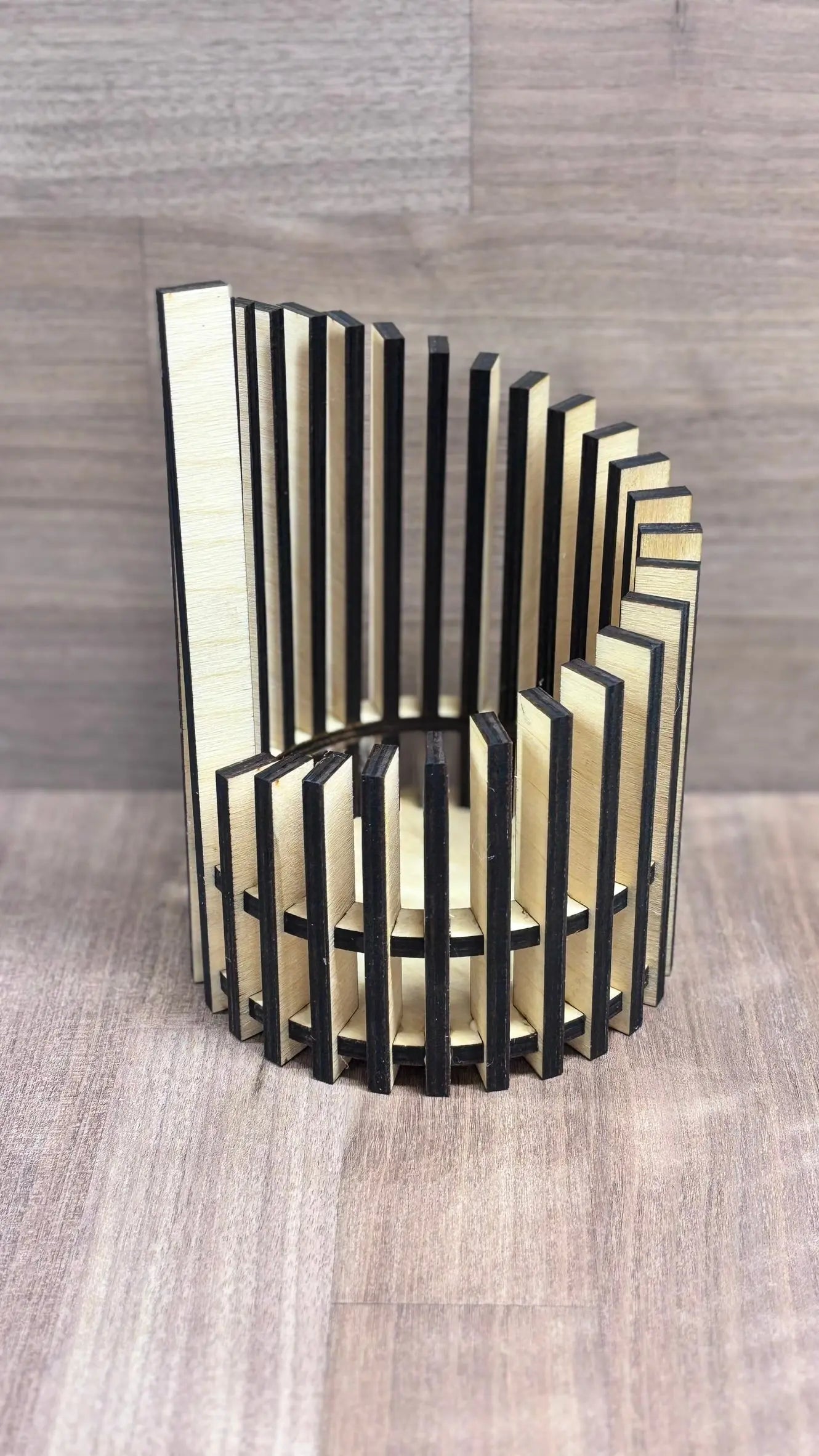 Skimrande Ljuslykta i Trä – Skapa Magi i Varje Rum! ✨ 3dprintguru.se