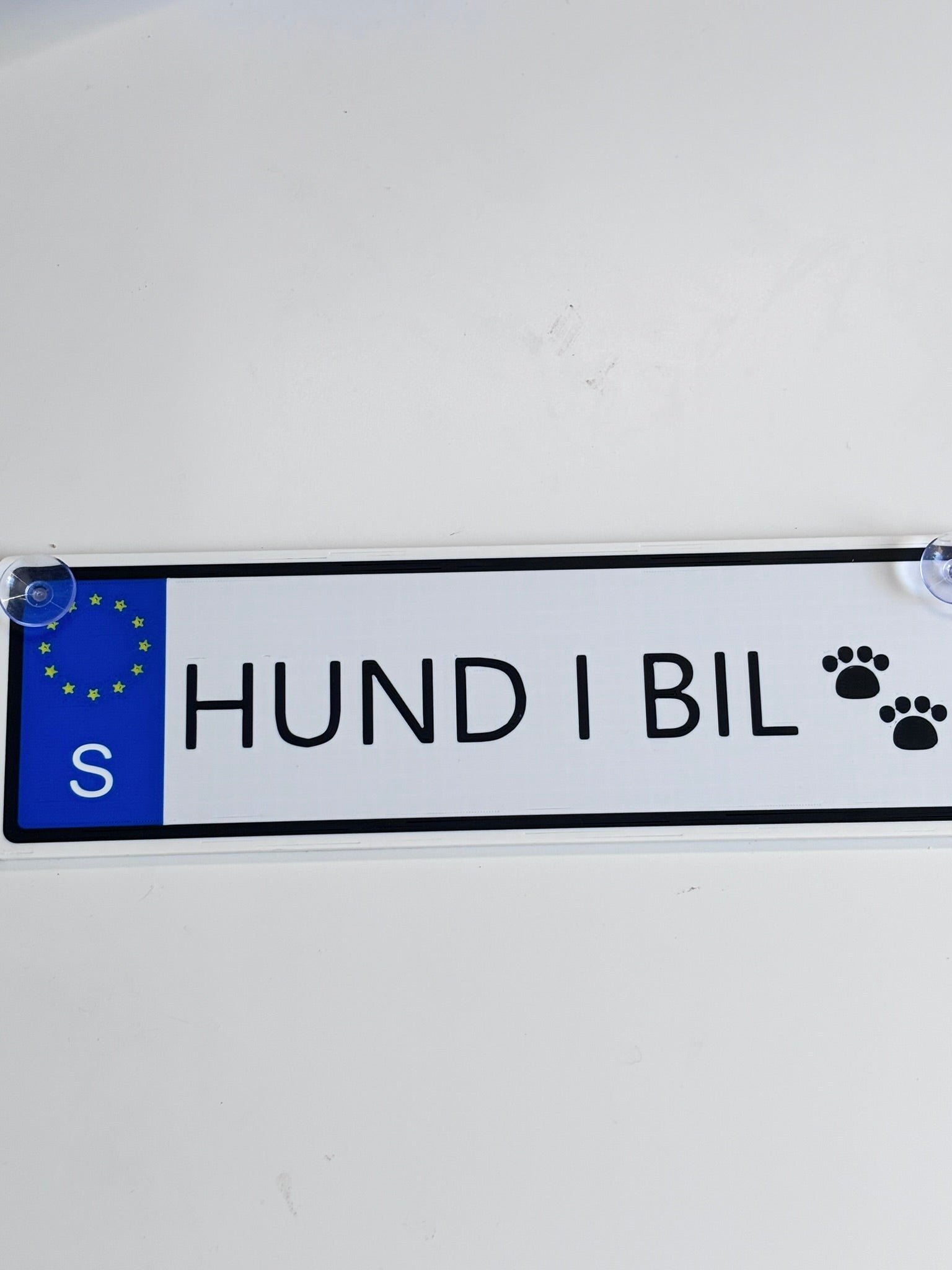 Hund i bil skylt