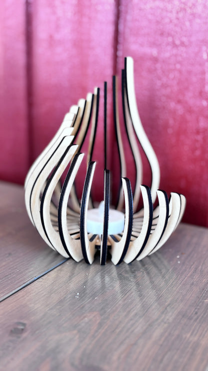 Glow - Modern Träljuslykta med Skulpturell Design | Skandinavisk Inredning