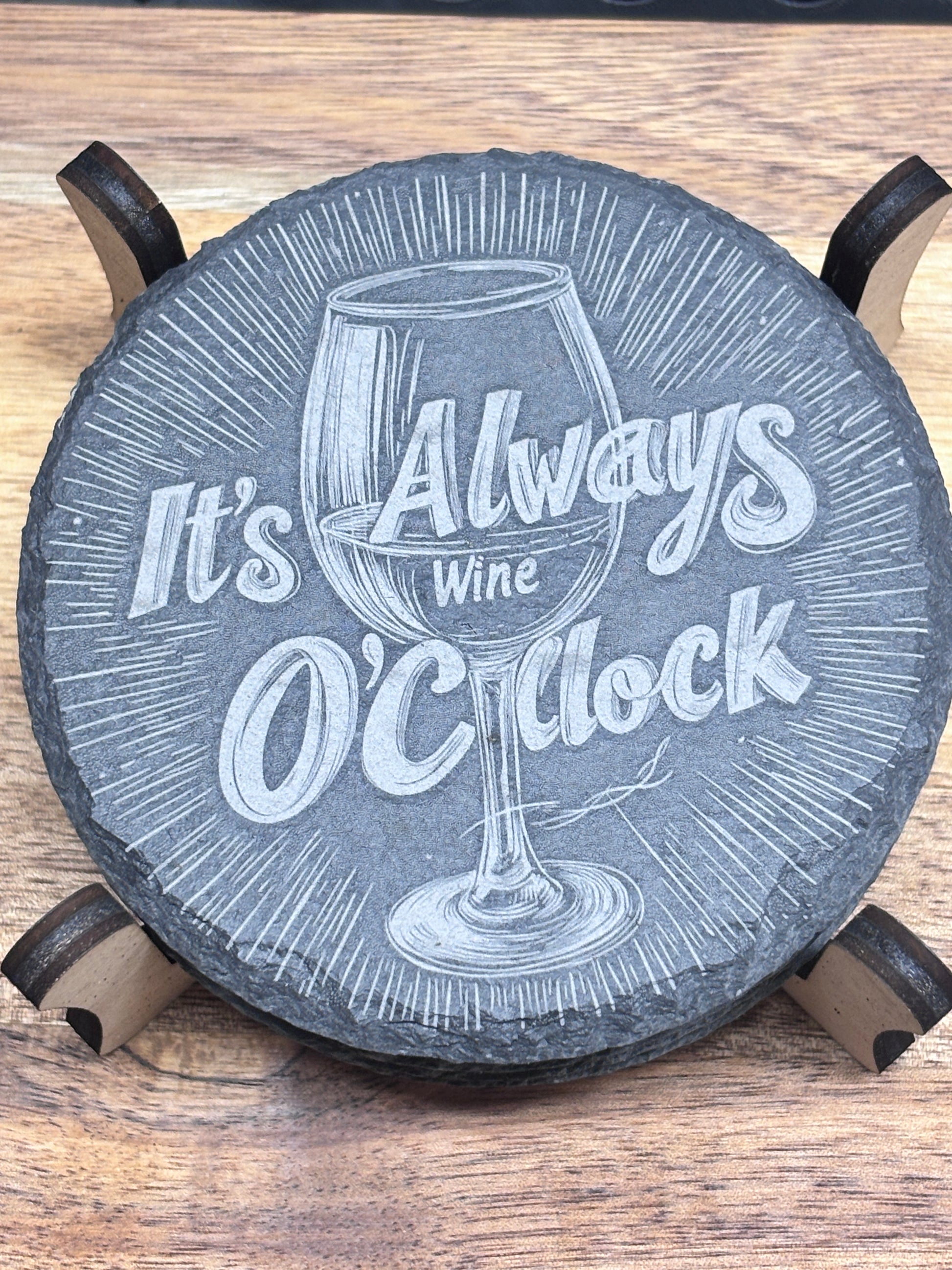 Underlägg i skiffer 4-pack – stilrena skydd för bord